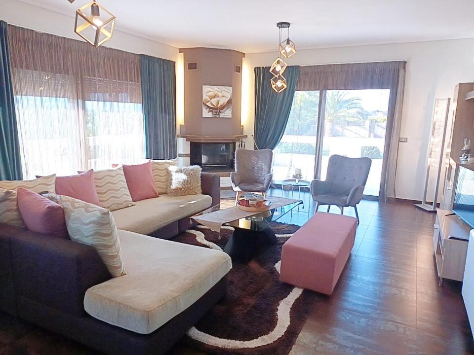 Villa Anemos